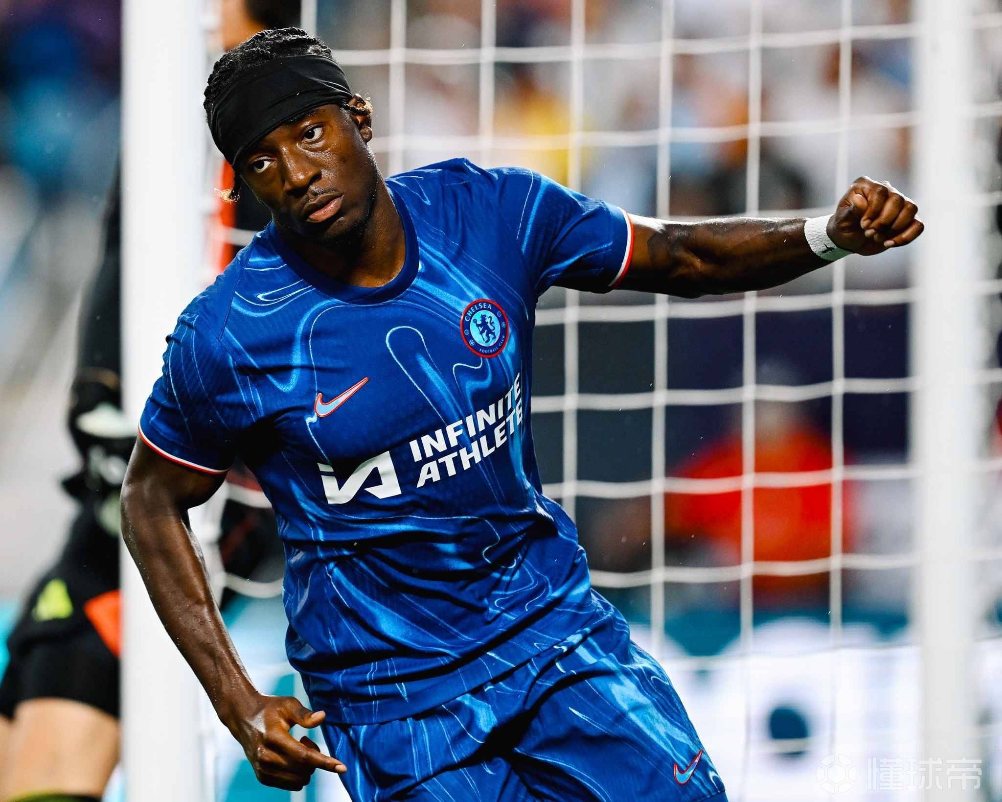 切尔西客场挑战波尔图,成功锁定半决赛资格! 切尔西客场挑战波尔图,成功锁定半决赛资格!