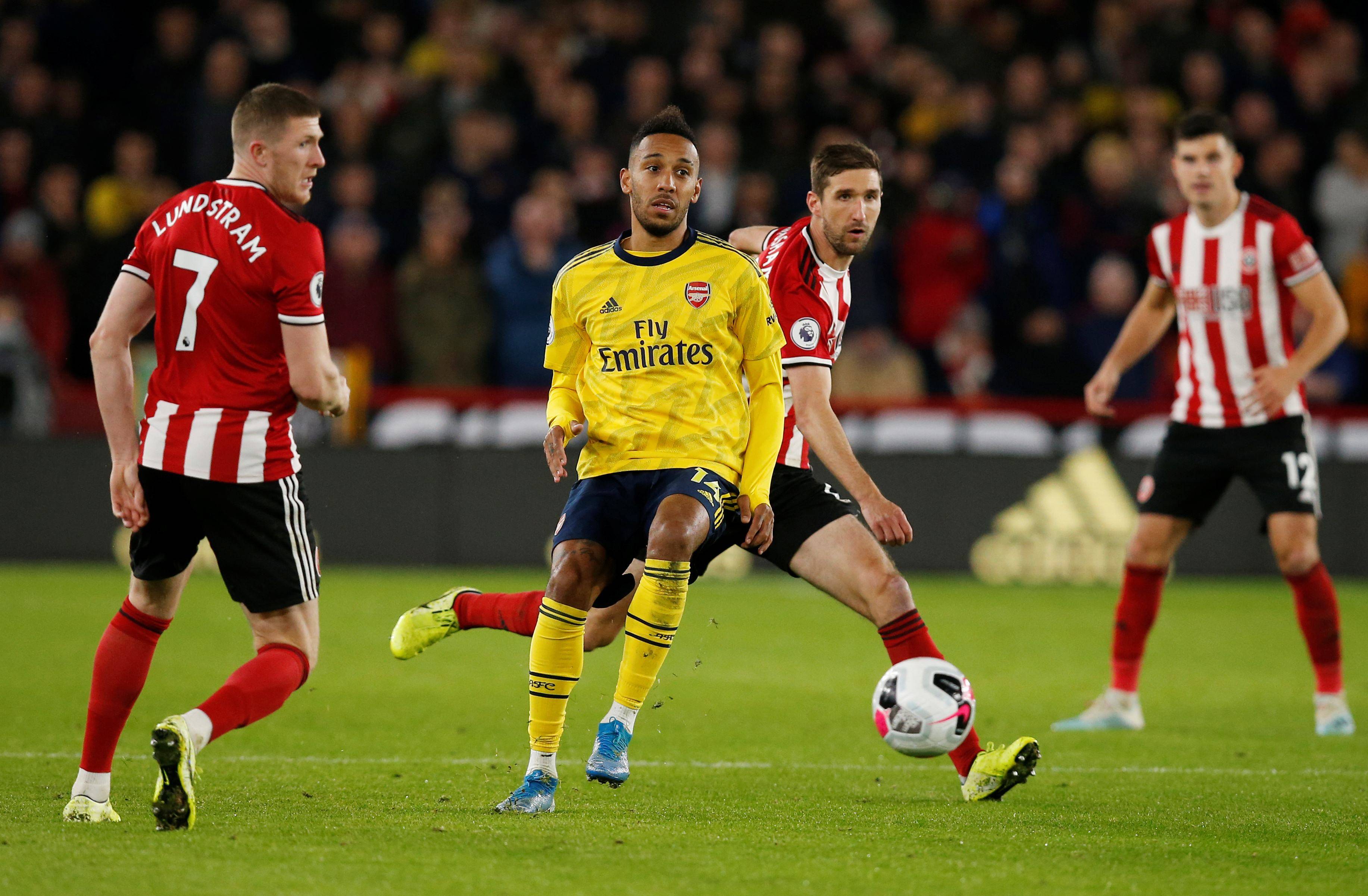 著名球队将在周末迎来激烈的对决 著名球队将在周末迎来激烈的对决