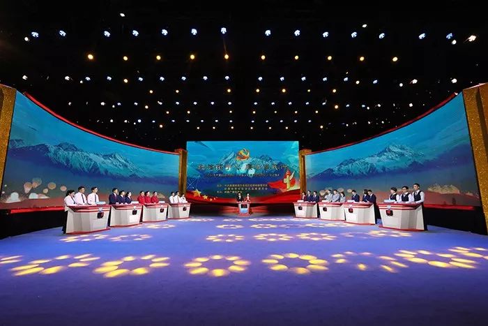 大连队在激烈比拼中脱颖而出，晋级决赛