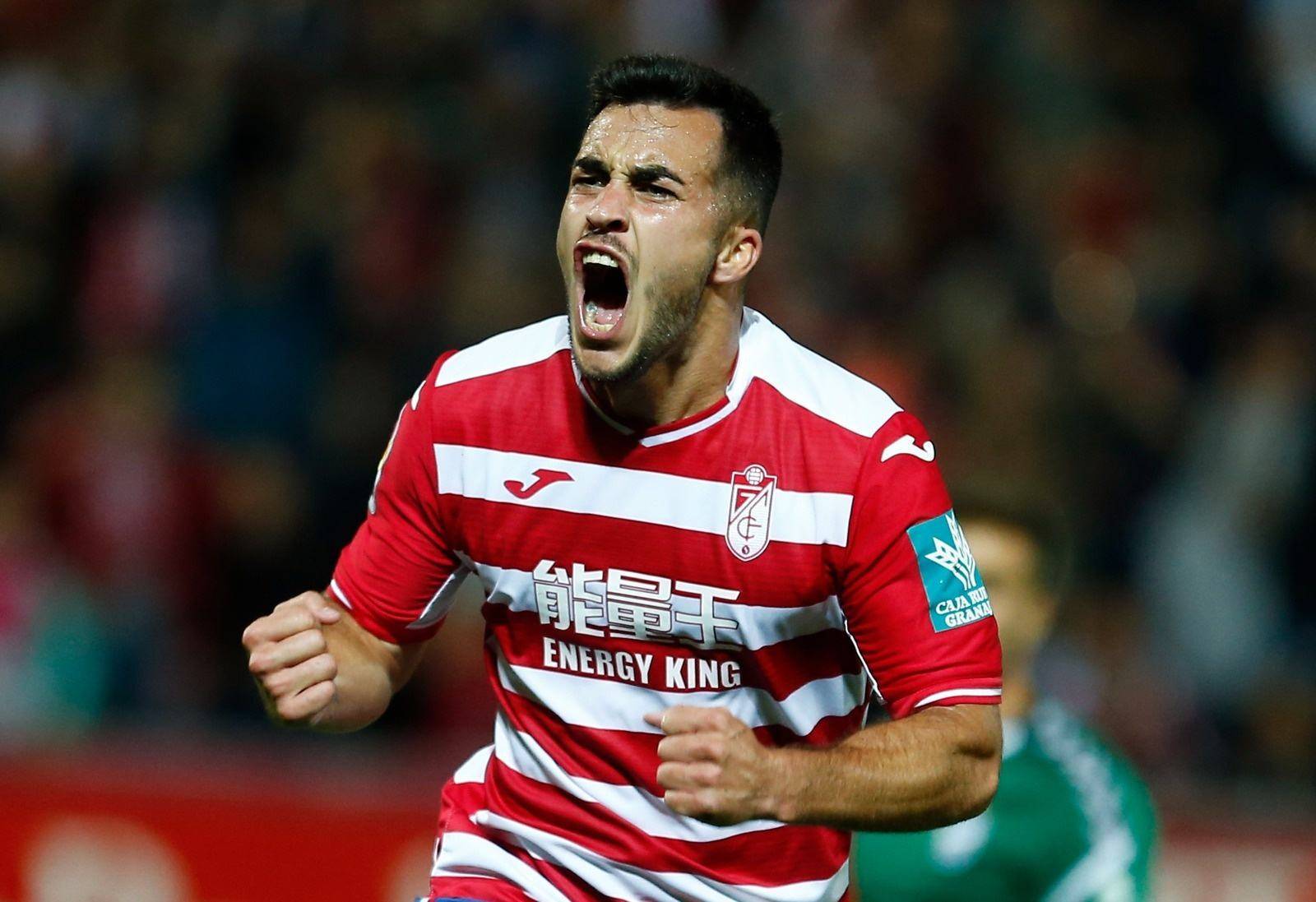 格拉纳达客场一球胜,前锋突破铁桶防线破门得分的简单介绍 格拉纳达客场一球胜,前锋突破铁桶防线破门得分的简单介绍