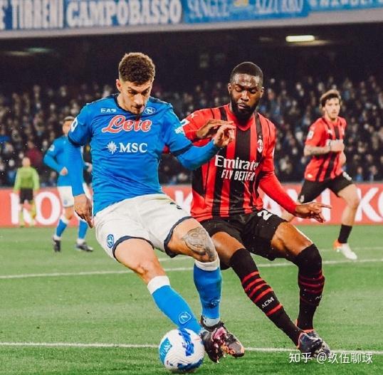 关于那不勒斯攻防兼备，轻松战胜对手的信息