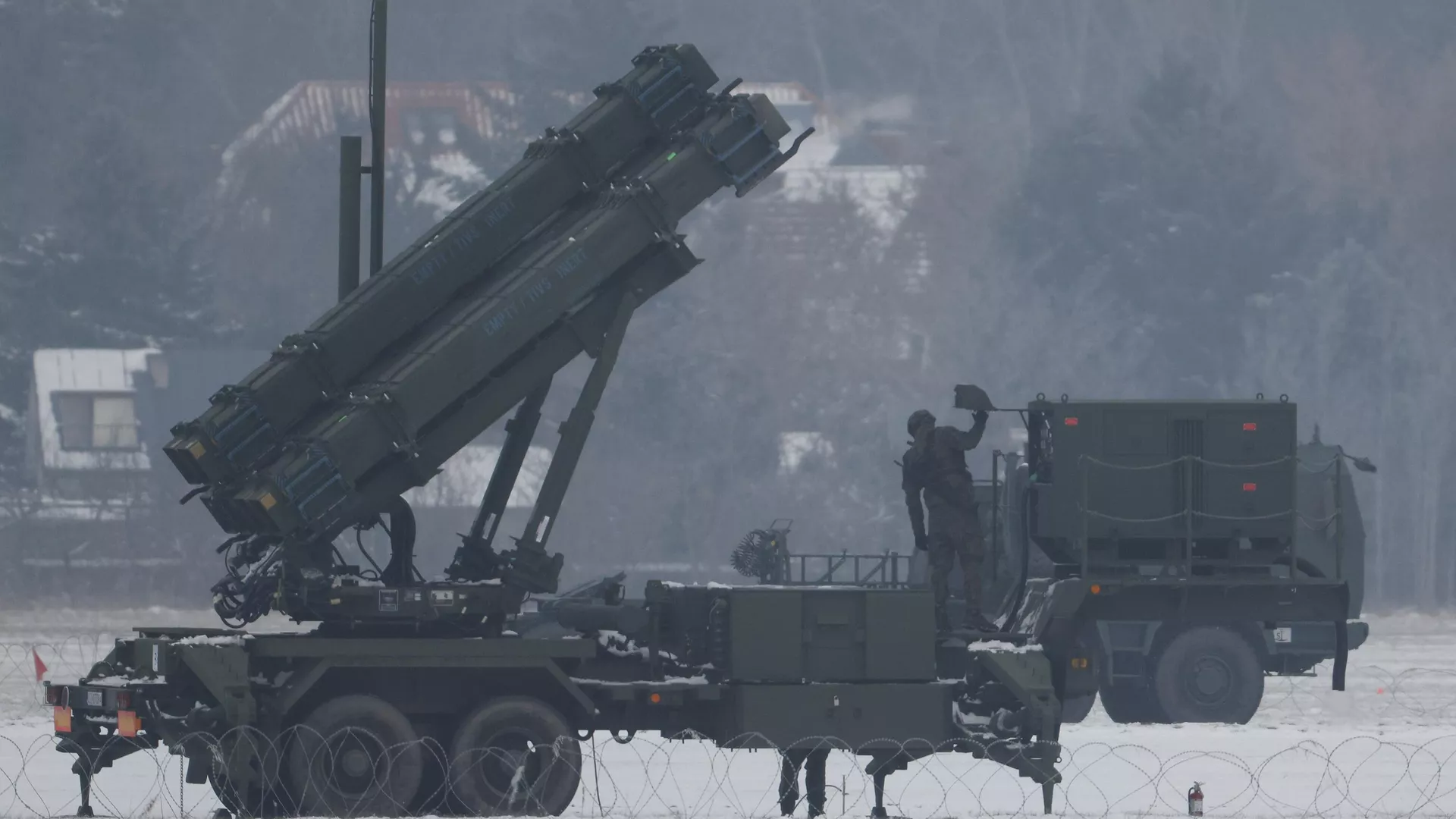 荷兰-乌克兰，中场核心助攻建功的简单介绍