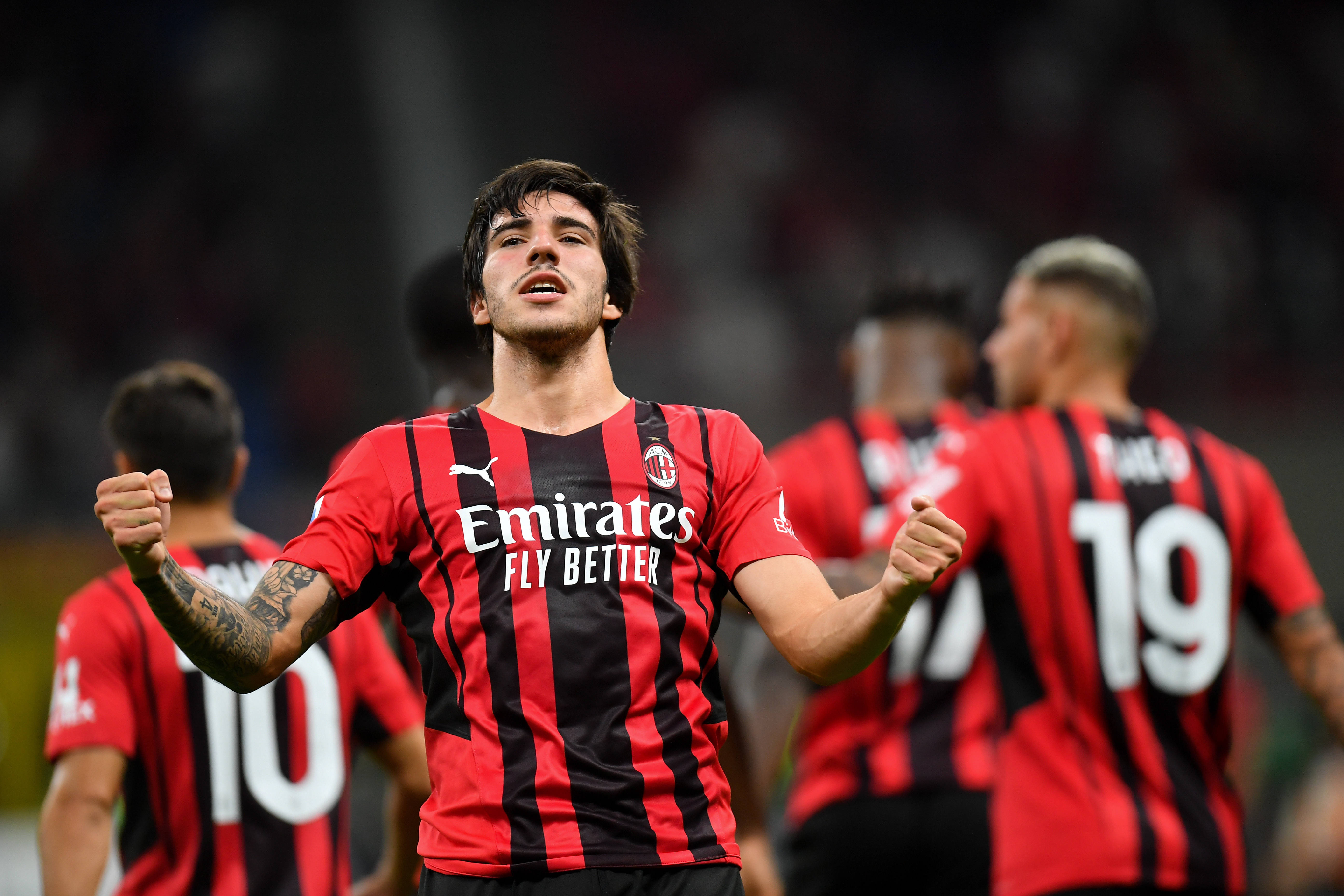 包含AC米兰防守稳固,客场获得宝贵三分的词条 包含AC米兰防守稳固,客场获得宝贵三分的词条