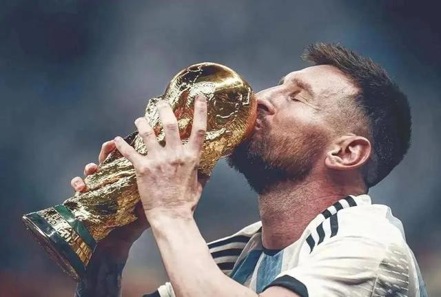 足坛新星崭露头角,成为球队关键球员的简单介绍 足坛新星崭露头角,成为球队关键球员的简单介绍