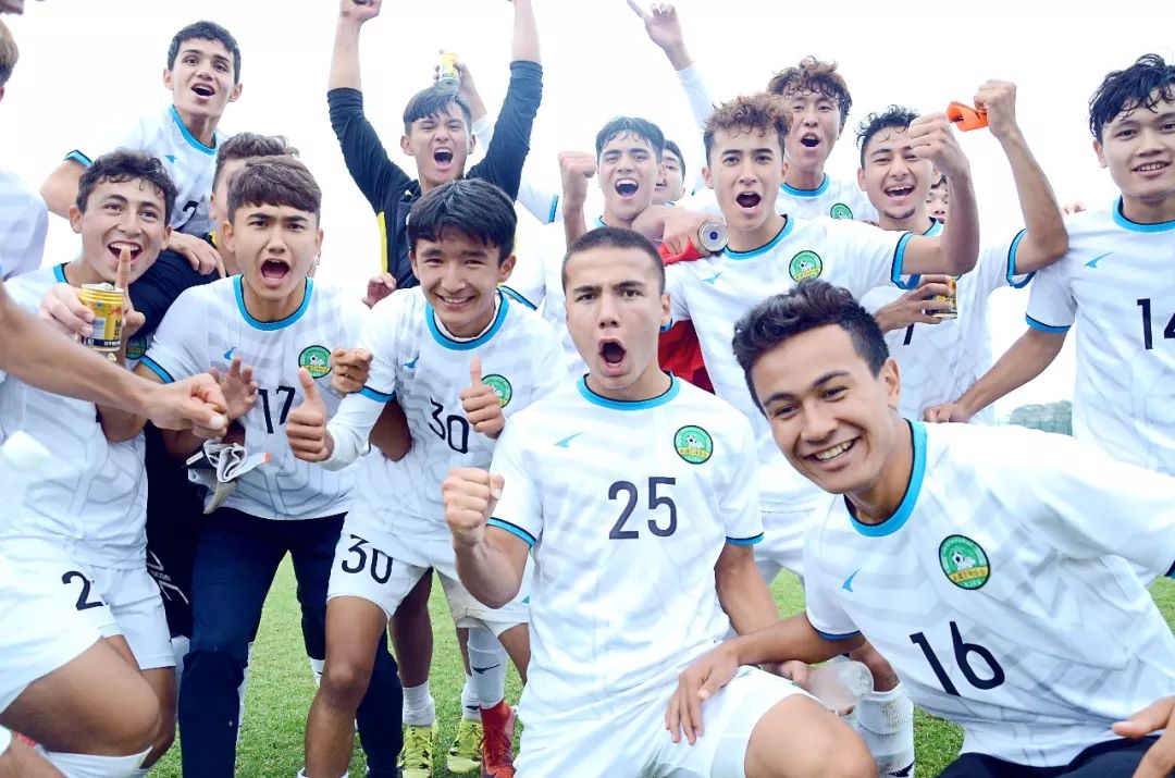 外国足球俱乐部交流赛赢得好评 外国足球俱乐部交流赛赢得好评