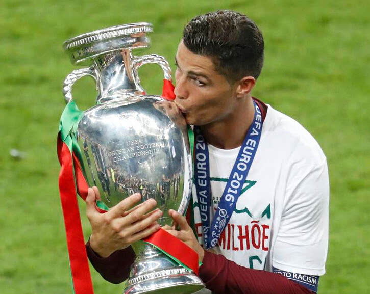 足球壮举：欧洲杯赛场传奇续写！