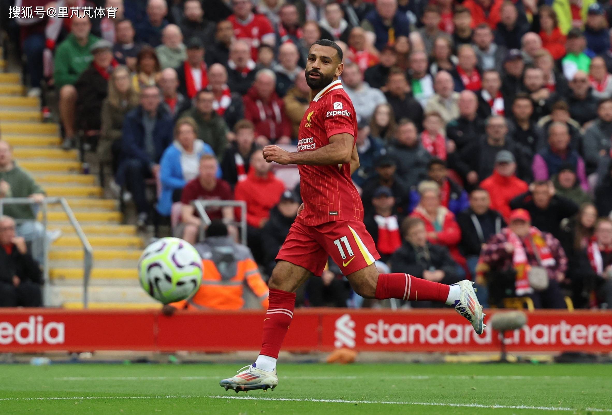 包含阿森纳决定再战，英超战局愈发扑朔迷离的词条