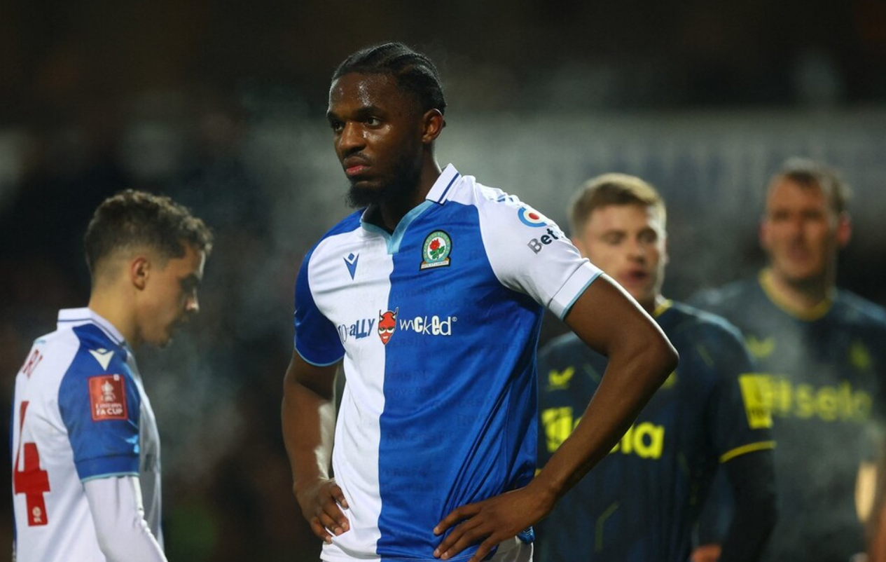 布莱克本主场险胜,战胜强劲对手领跑 布莱克本主场险胜,战胜强劲对手领跑