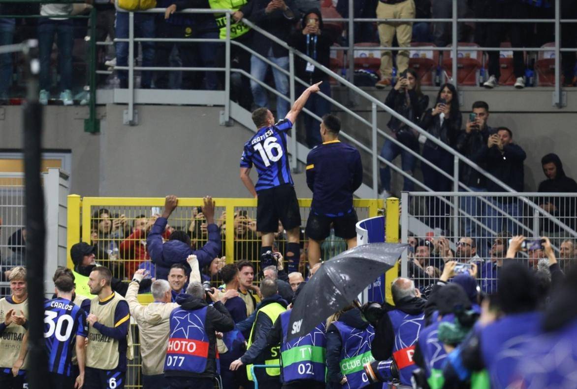 巴塞罗那客场逆转，下一轮晋级