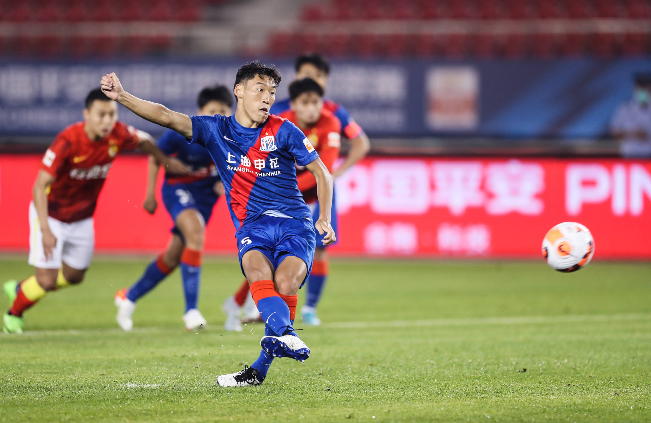 天津大胜深圳,奋力争胜,迎来新一轮比赛的简单介绍 天津大胜深圳,奋力争胜,迎来新一轮比赛的简单介绍