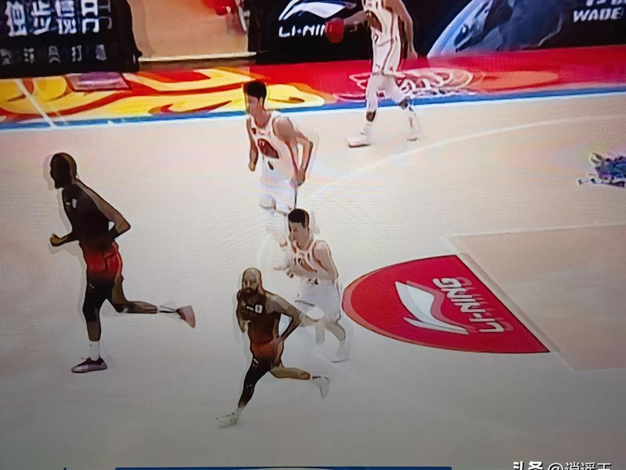 黑龙江球队站稳脚跟,抵挡对手疯狂进攻 黑龙江球队站稳脚跟,抵挡对手疯狂进攻