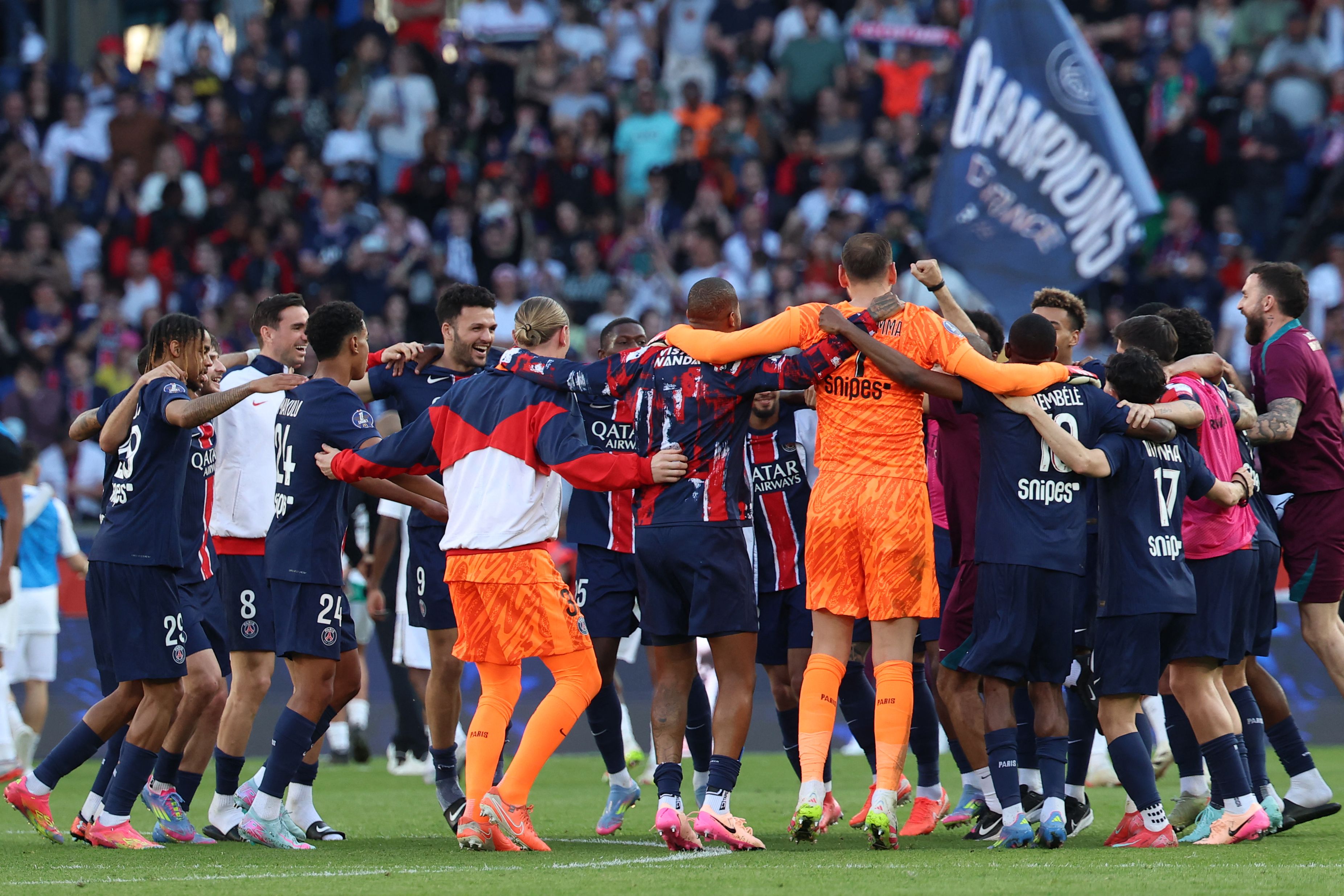 关于法甲焦点战:波尔多挑战巴黎,硬仗在即的信息 关于法甲焦点战:波尔多挑战巴黎,硬仗在即的信息