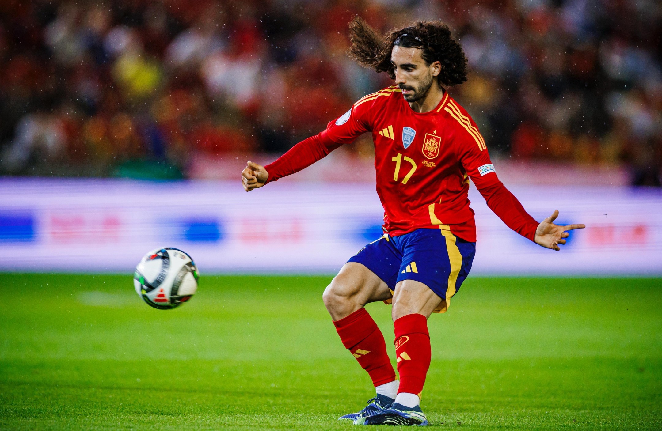 西班牙运动员夺魁，瑞典队遗憾无缘胜利