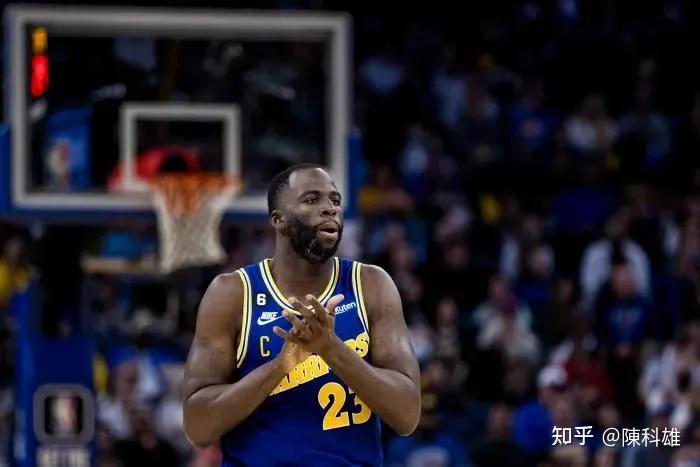 球员因表现出色获得续约合同