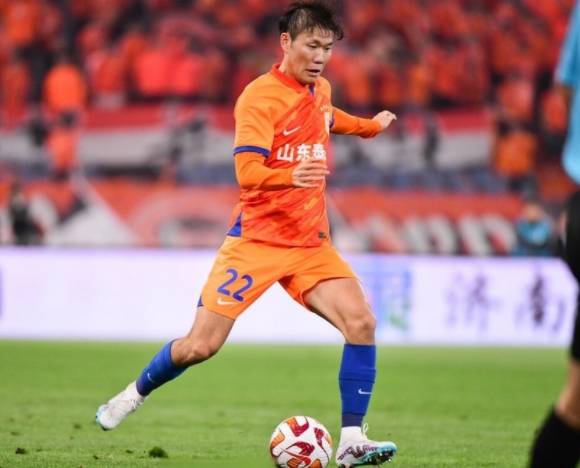 球员因表现出色获得续约合同