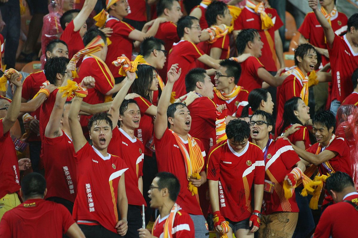 包含国家队大战!足球比赛情势扣人心弦的词条 包含国家队大战!足球比赛情势扣人心弦的词条