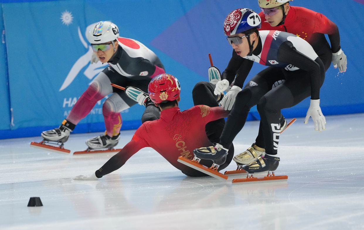 奥地利滑雪选手表现亮眼，斩获金牌