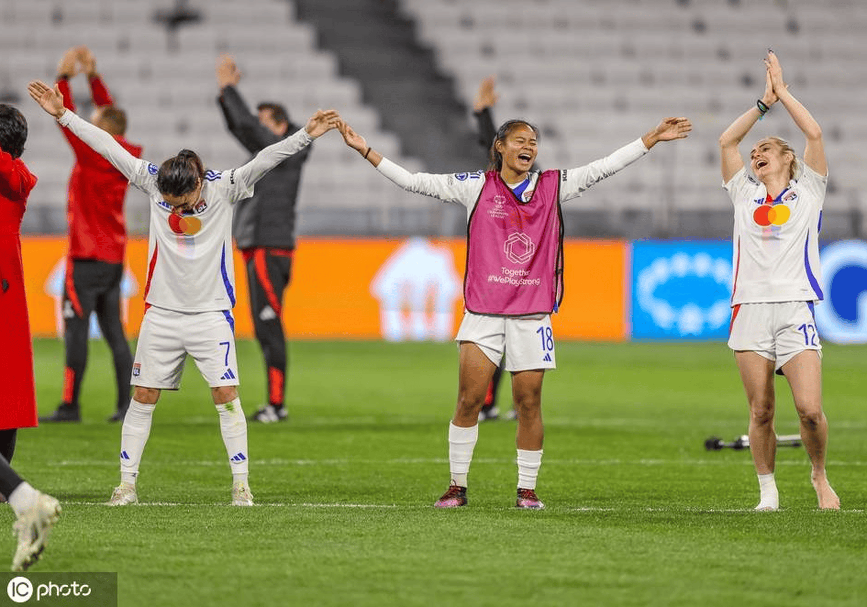 委内瑞拉队大胜刚果队,挺进女足四强 委内瑞拉队大胜刚果队,挺进女足四强