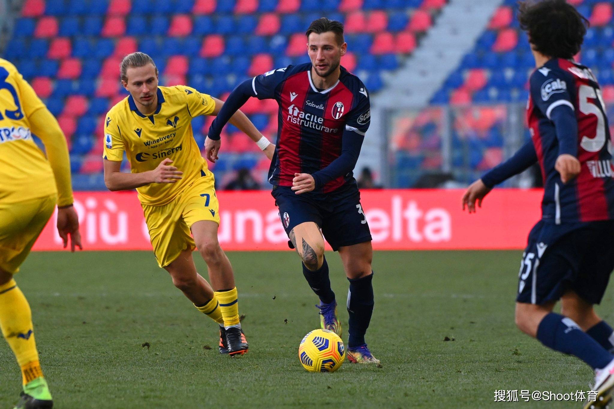 关于利希施泰纳梅开二度，AC米兰稳守榜首.的信息