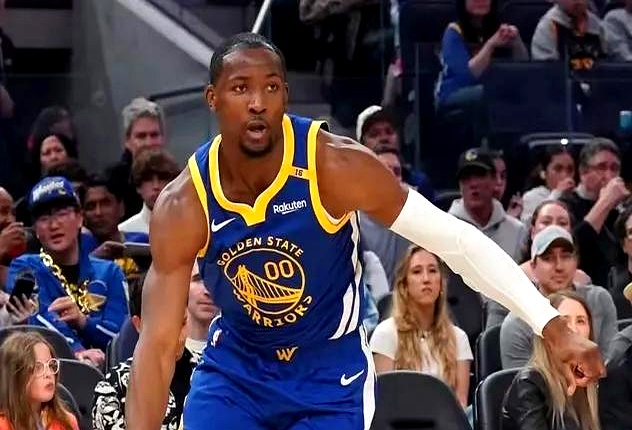 勇士队低迷连败士气愈发低落