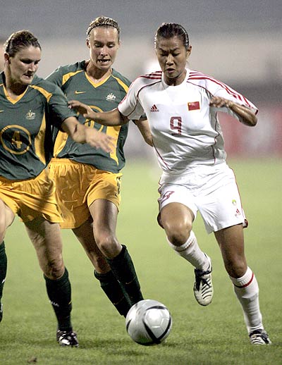 瓦拉度利巧取胜利，轻松突破对手