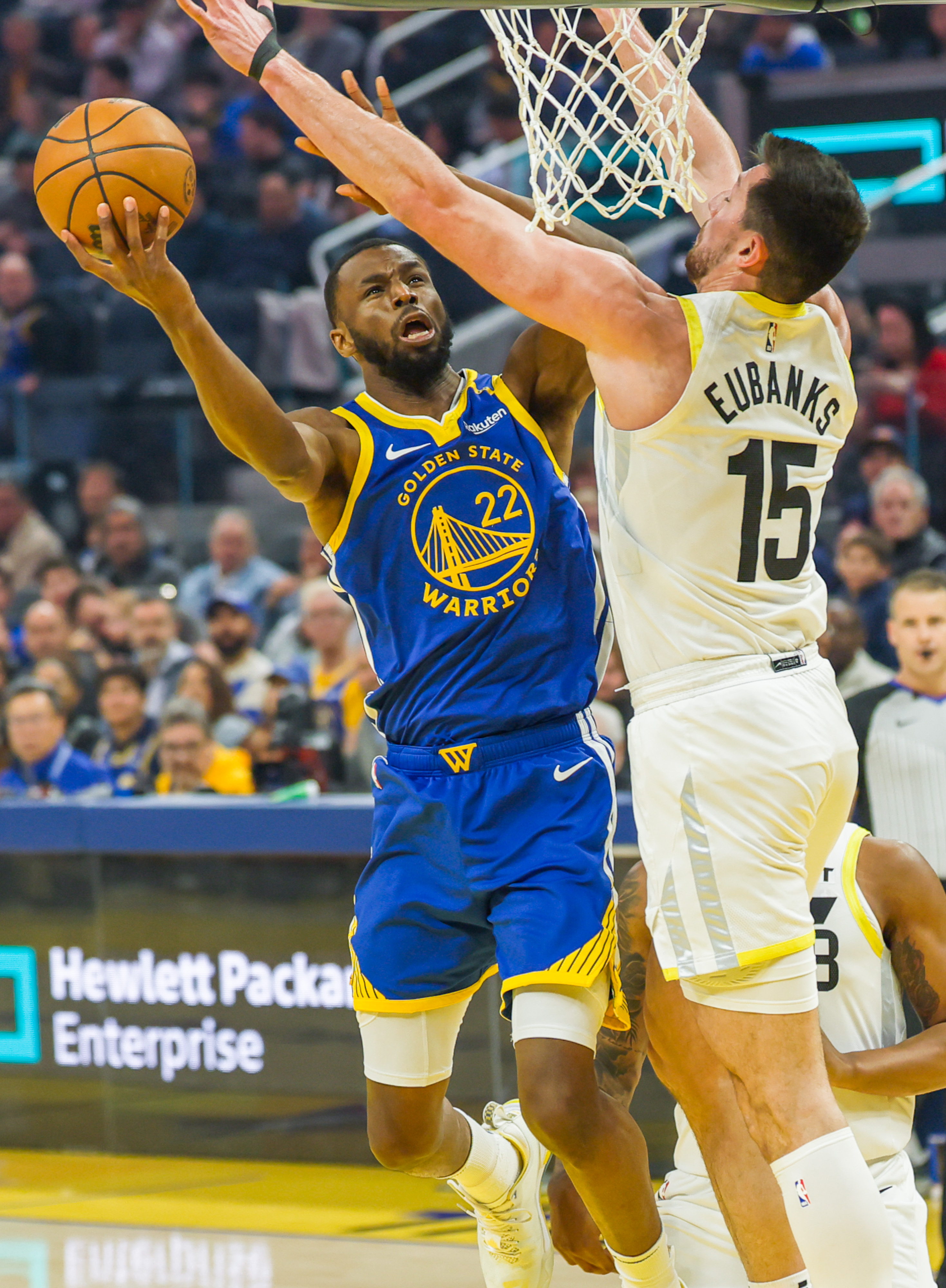 热门球员在比赛中连续砍下高分成为焦点的简单介绍 热门球员在比赛中连续砍下高分成为焦点的简单介绍