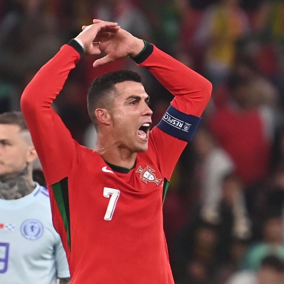 热那亚前锋罗梅罗收到意大利国家队征召,备战欧国联 热那亚前锋罗梅罗收到意大利国家队征召,备战欧国联