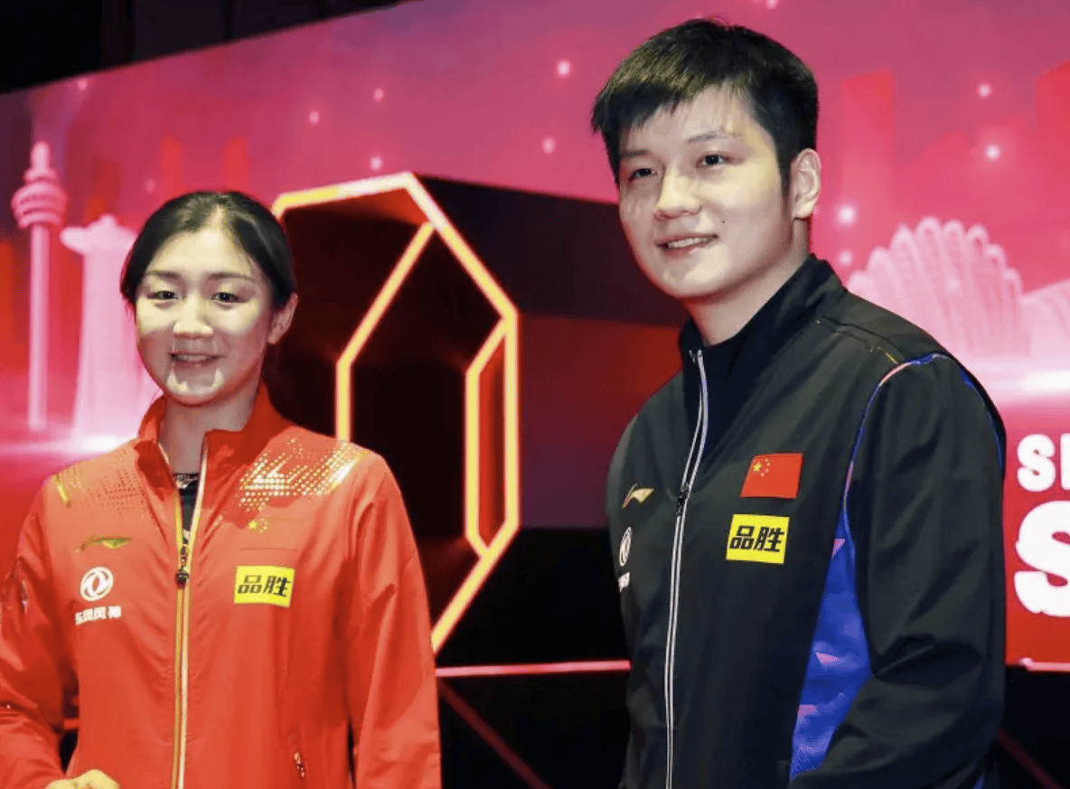 瓦拉多利德中场球员打脸主教练,引发争议 瓦拉多利德中场球员打脸主教练,引发争议