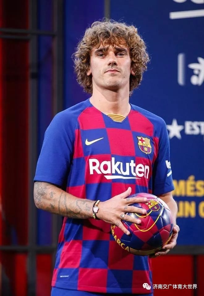 包含格列兹曼：巴塞罗那已准备好迎接紧张赛程的词条