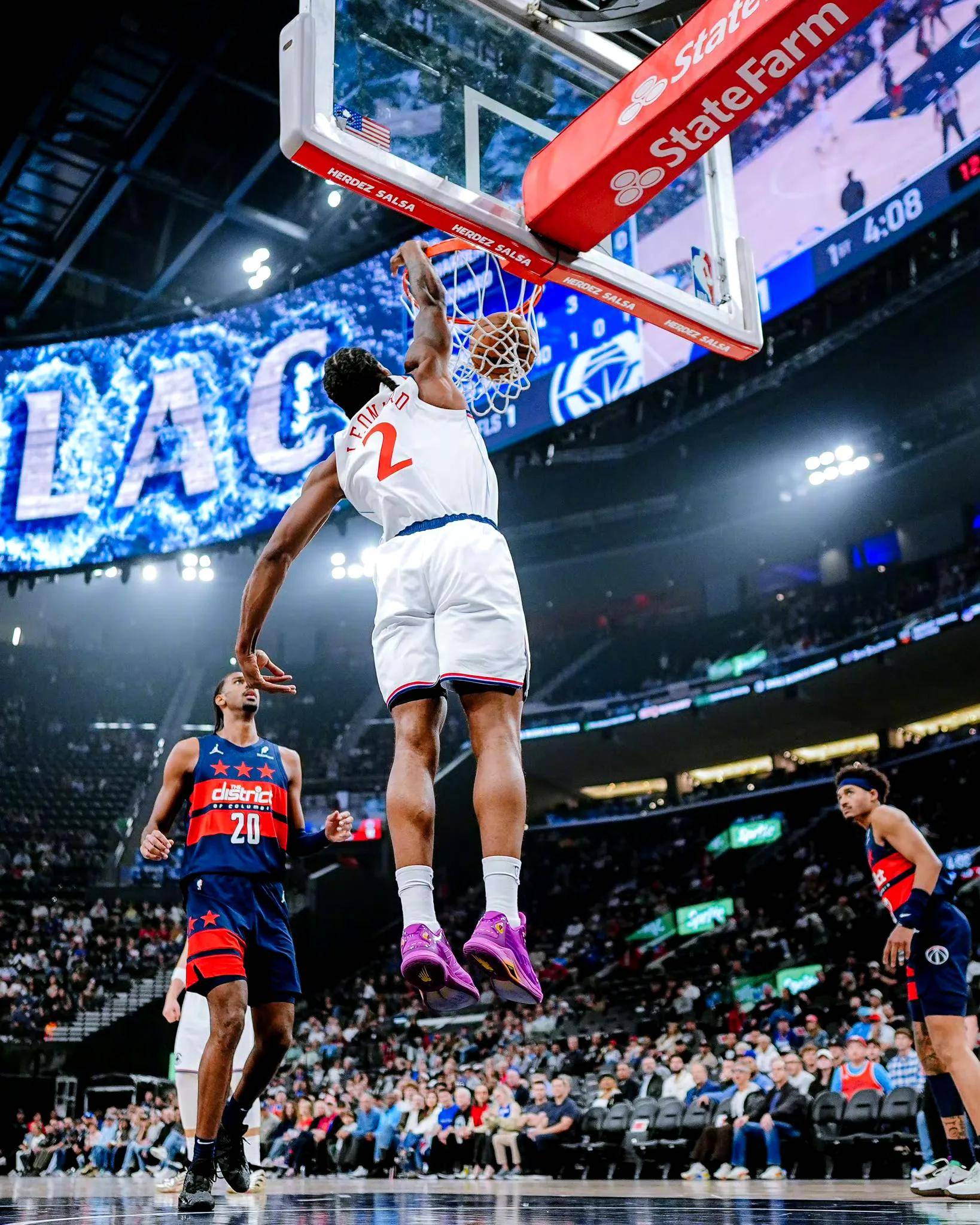 快船轻取小牛,晋级西部半决赛的简单介绍 快船轻取小牛,晋级西部半决赛的简单介绍