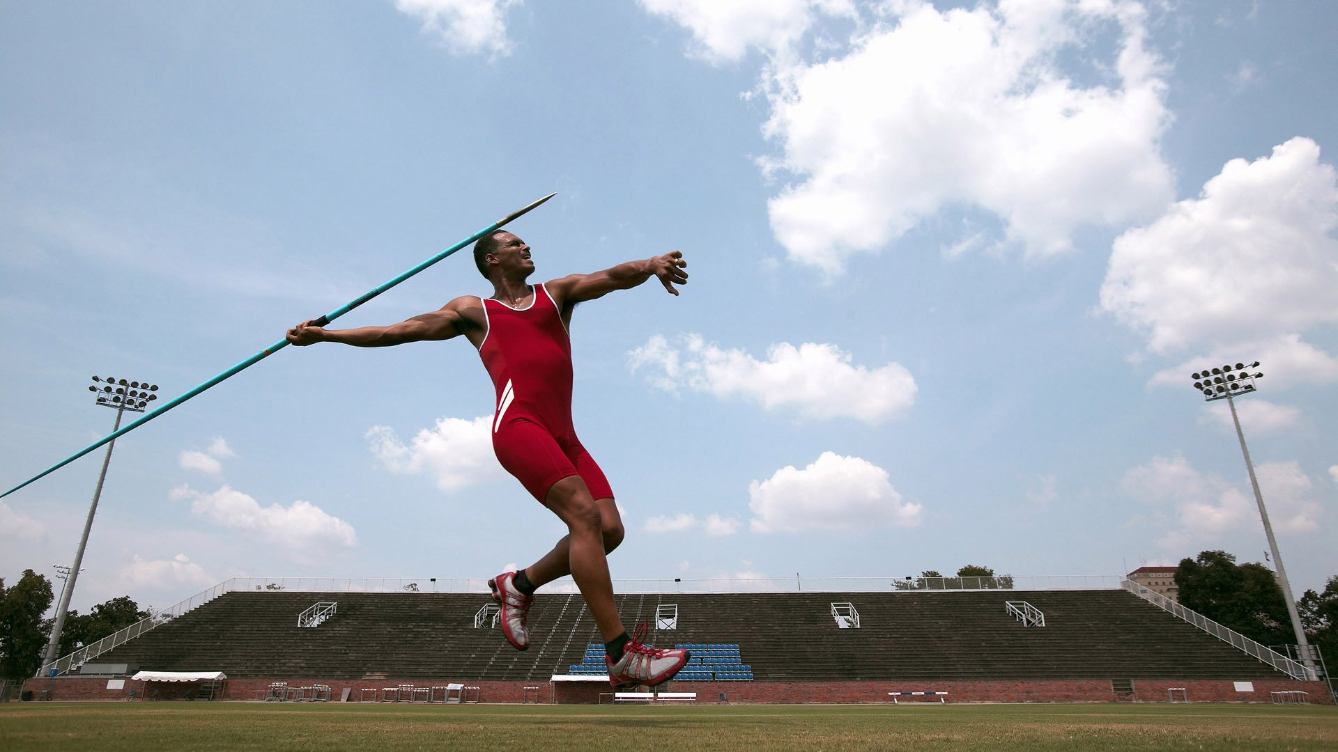 加勒比旋风撕裂西非防线!补时绝杀上演惊天逆转—阿劳霍一锤定音,牙买加强行终结几内亚世界杯希望